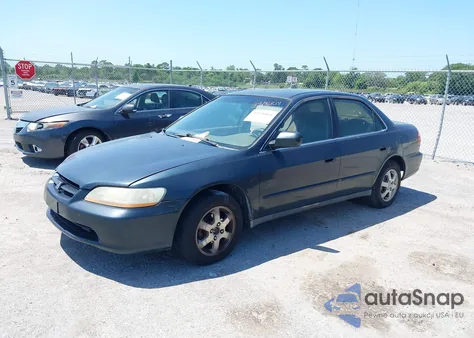 2000 Honda Accord 2.3 Se из США, поврежденный, VIN 1HGCG5679YA068637